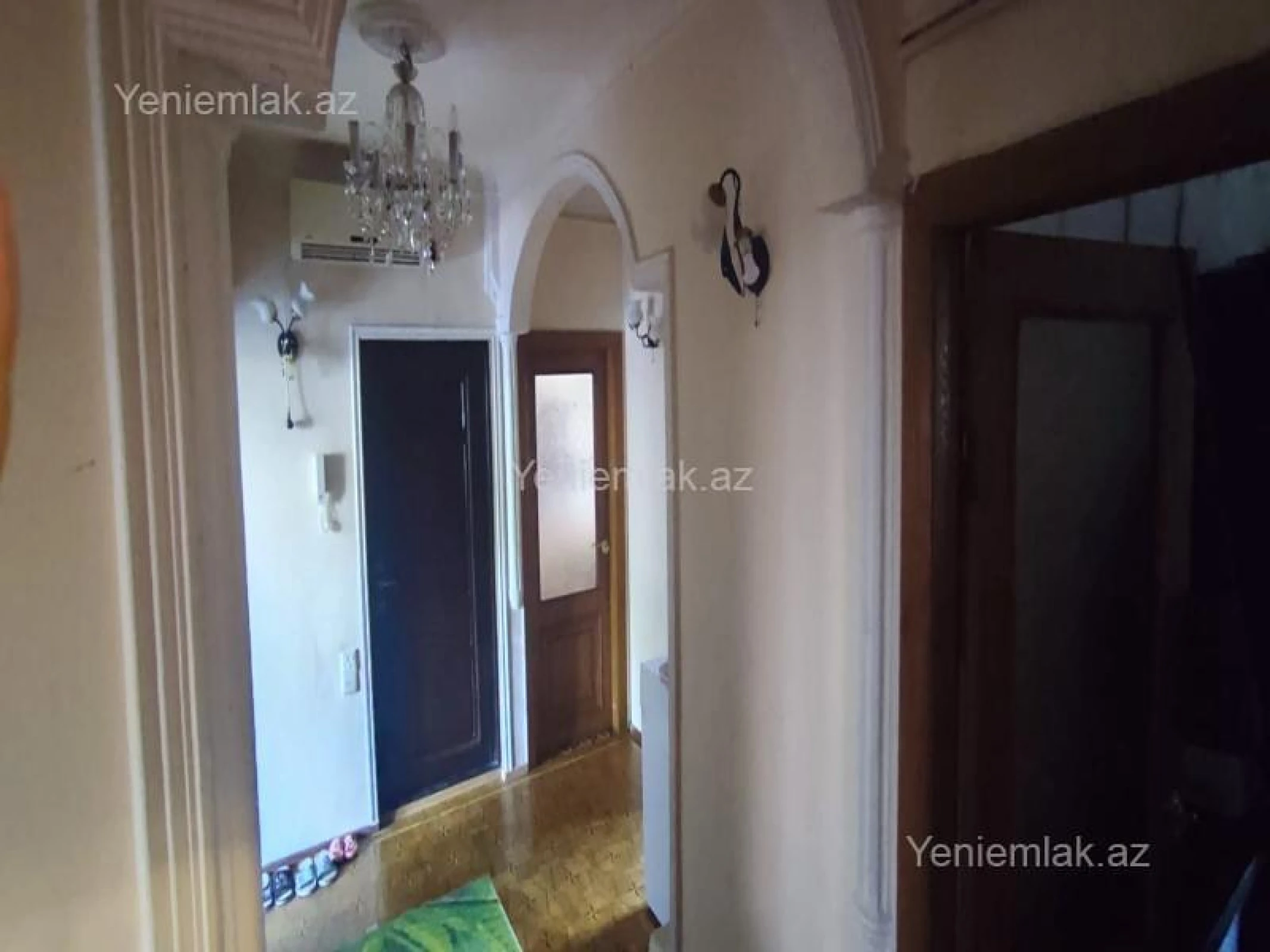 Satılır 4 otaqlı köhnə tikili 120 m²