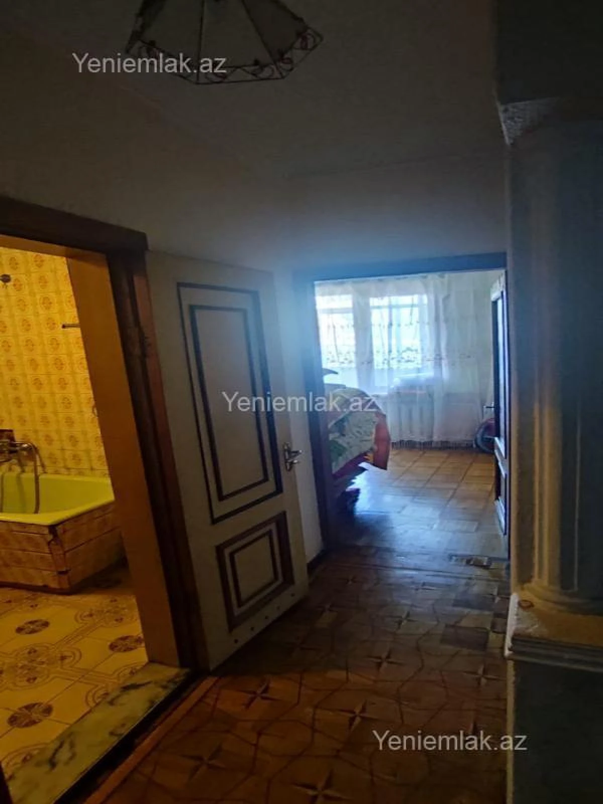 Satılır 4 otaqlı köhnə tikili 120 m²