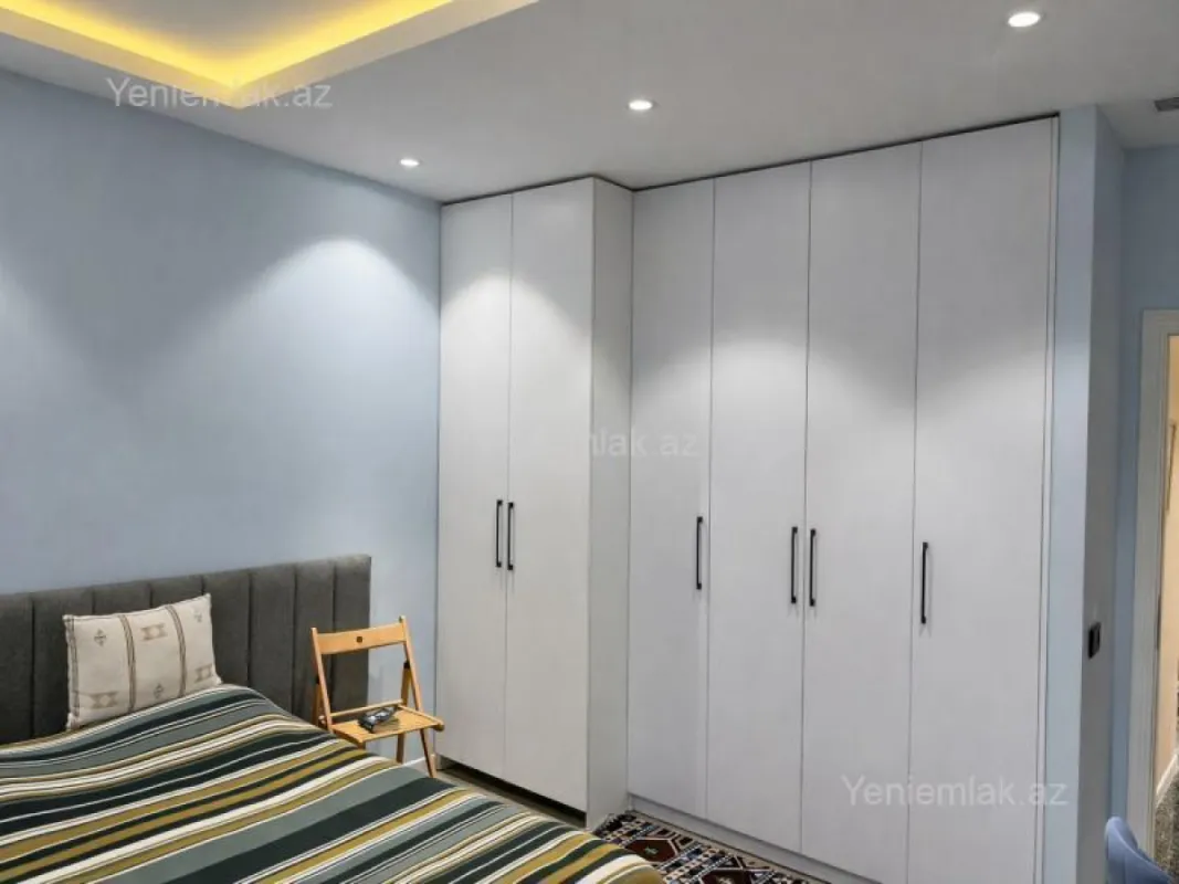 Satılır 4 otaqlı yeni tikili 135 m²