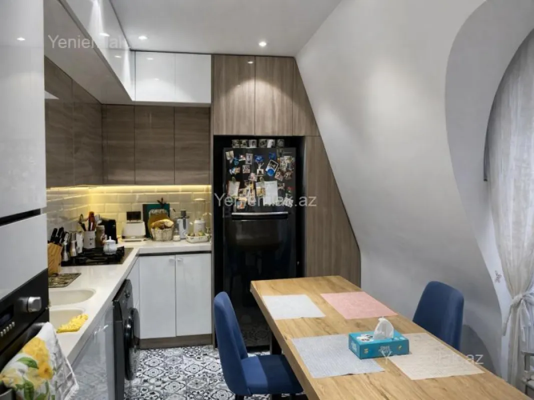 Satılır 4 otaqlı yeni tikili 135 m²