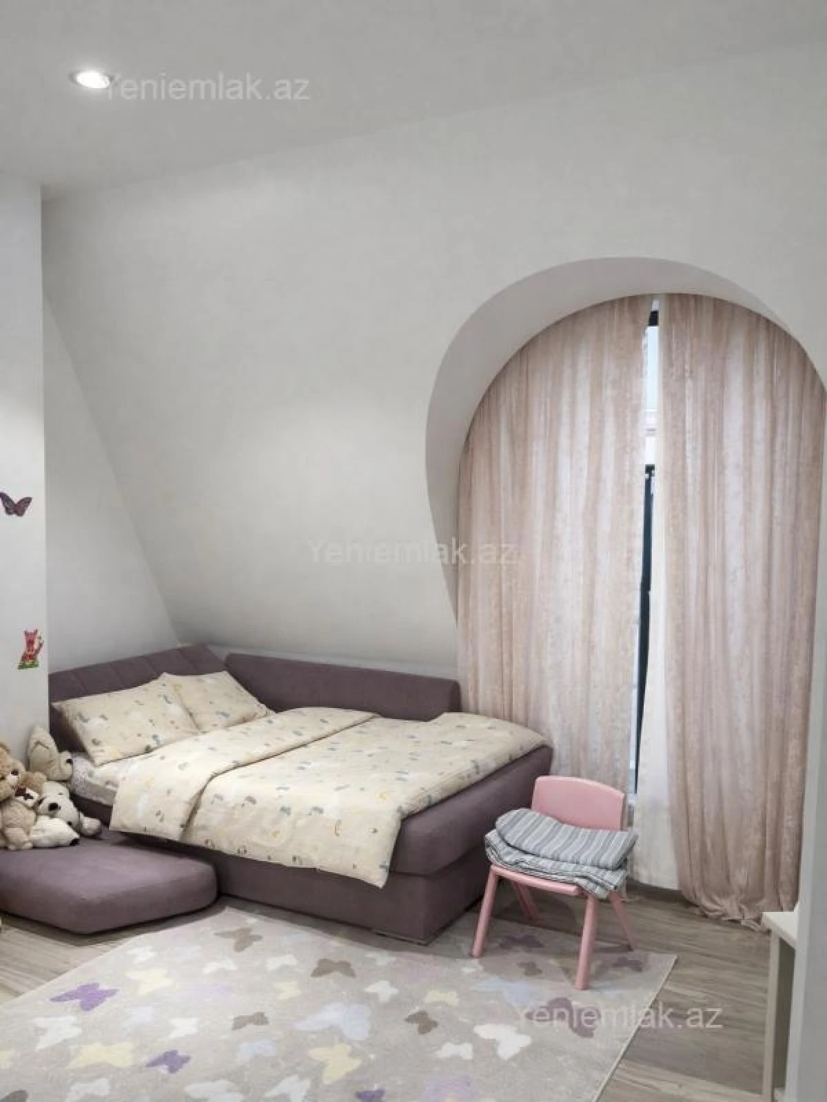 Satılır 4 otaqlı yeni tikili 135 m²