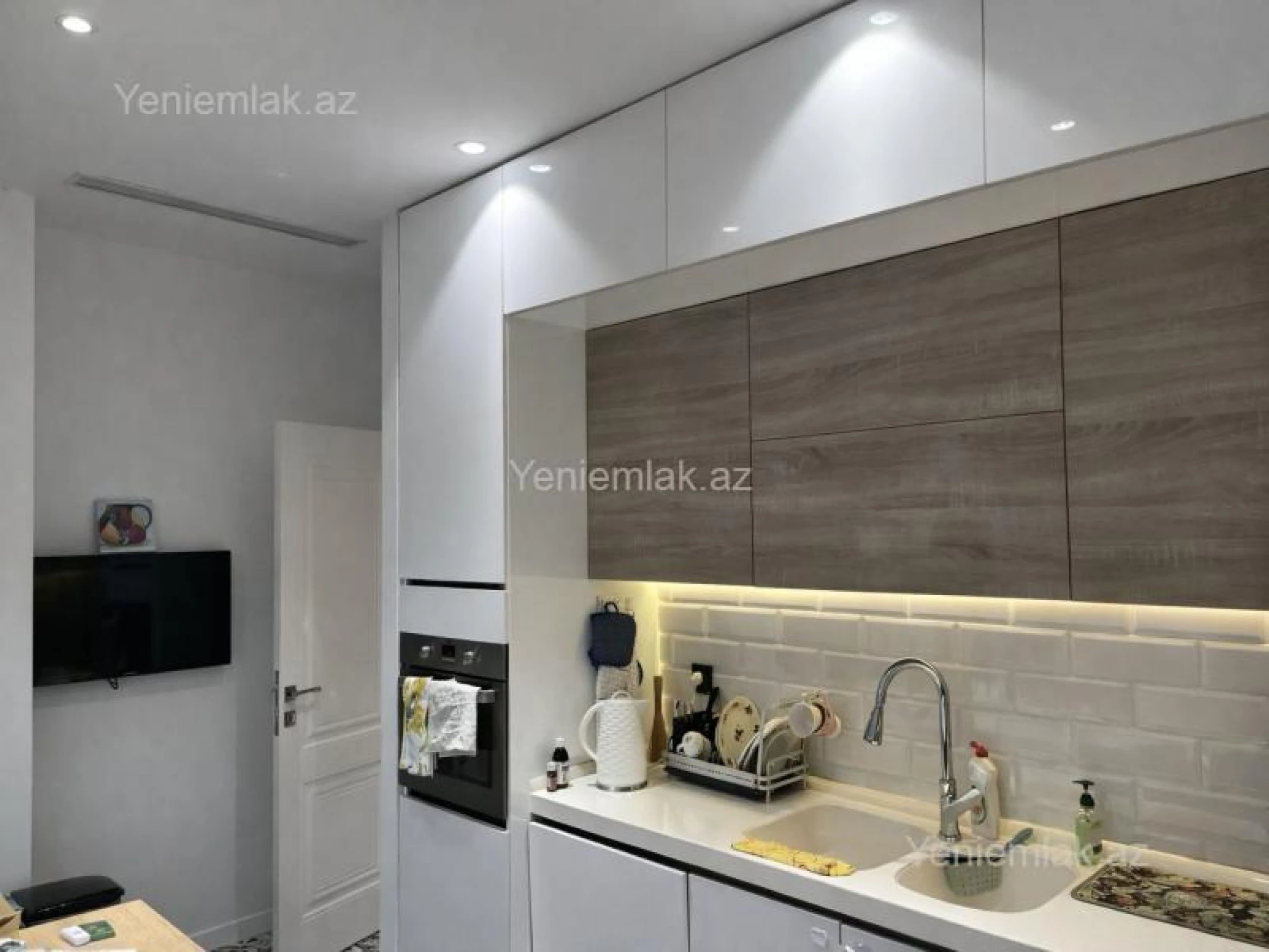 Satılır 4 otaqlı yeni tikili 135 m²