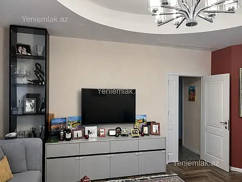 Satılır 4 otaqlı yeni tikili 135 m²