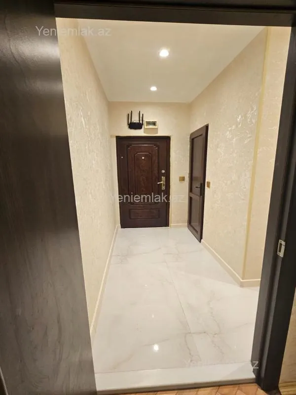 Satılır 2 otaqlı köhnə tikili 55 m²