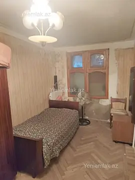 Satılır 2 otaqlı köhnə tikili 50 m²