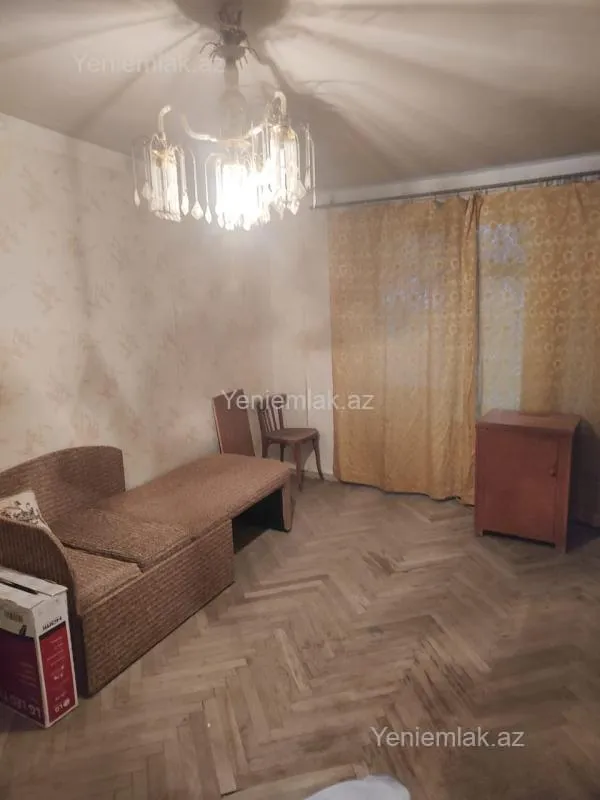 Satılır 2 otaqlı köhnə tikili 50 m²
