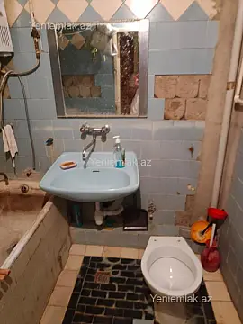 Satılır 2 otaqlı köhnə tikili 50 m²