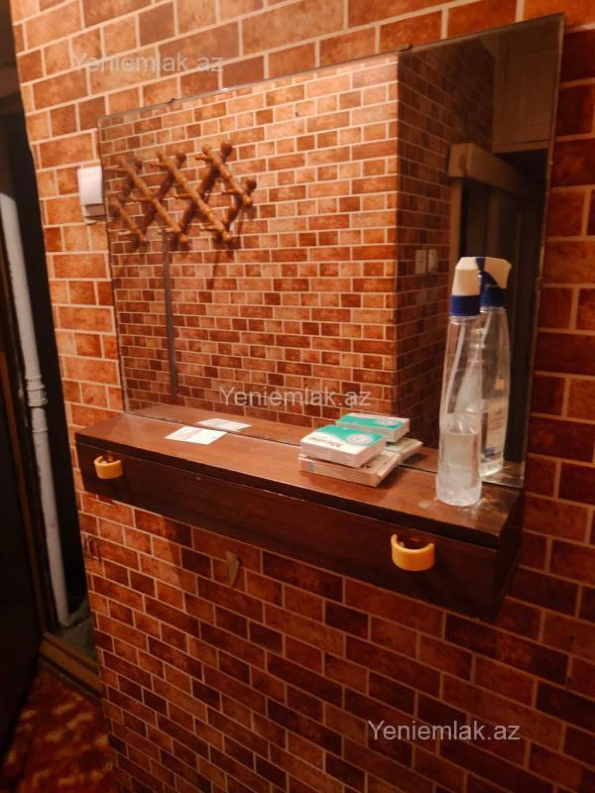 Satılır 2 otaqlı köhnə tikili 50 m²