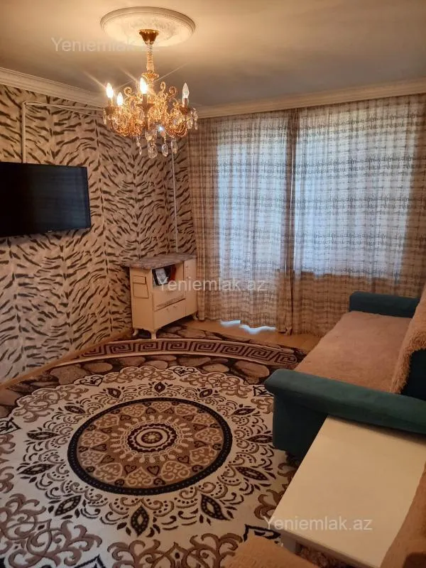 Satılır 2 otaqlı köhnə tikili 50 m²