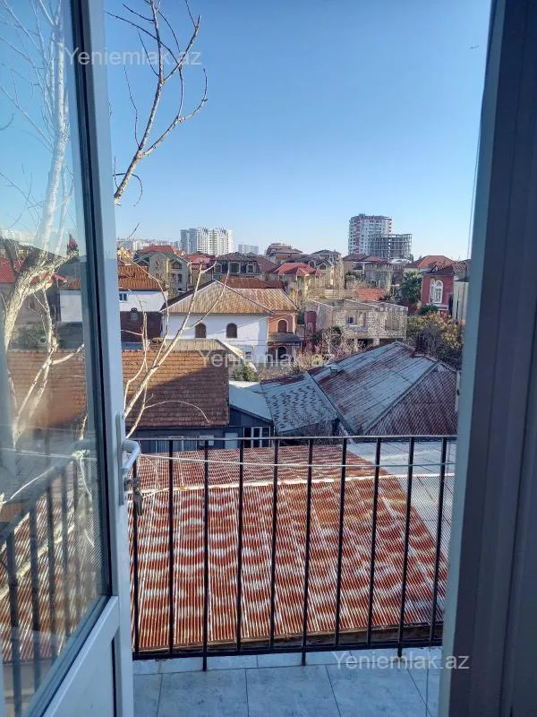 Satılır 2 otaqlı köhnə tikili 50 m²