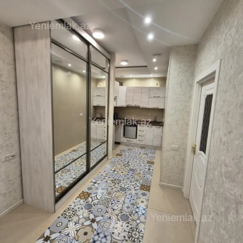 Satılır 2 otaqlı yeni tikili 70 m²