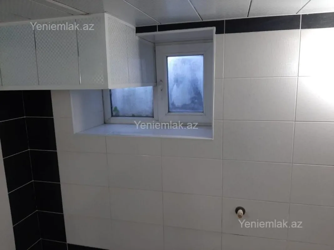 Satılır 3 otaqlı köhnə tikili 207 m²
