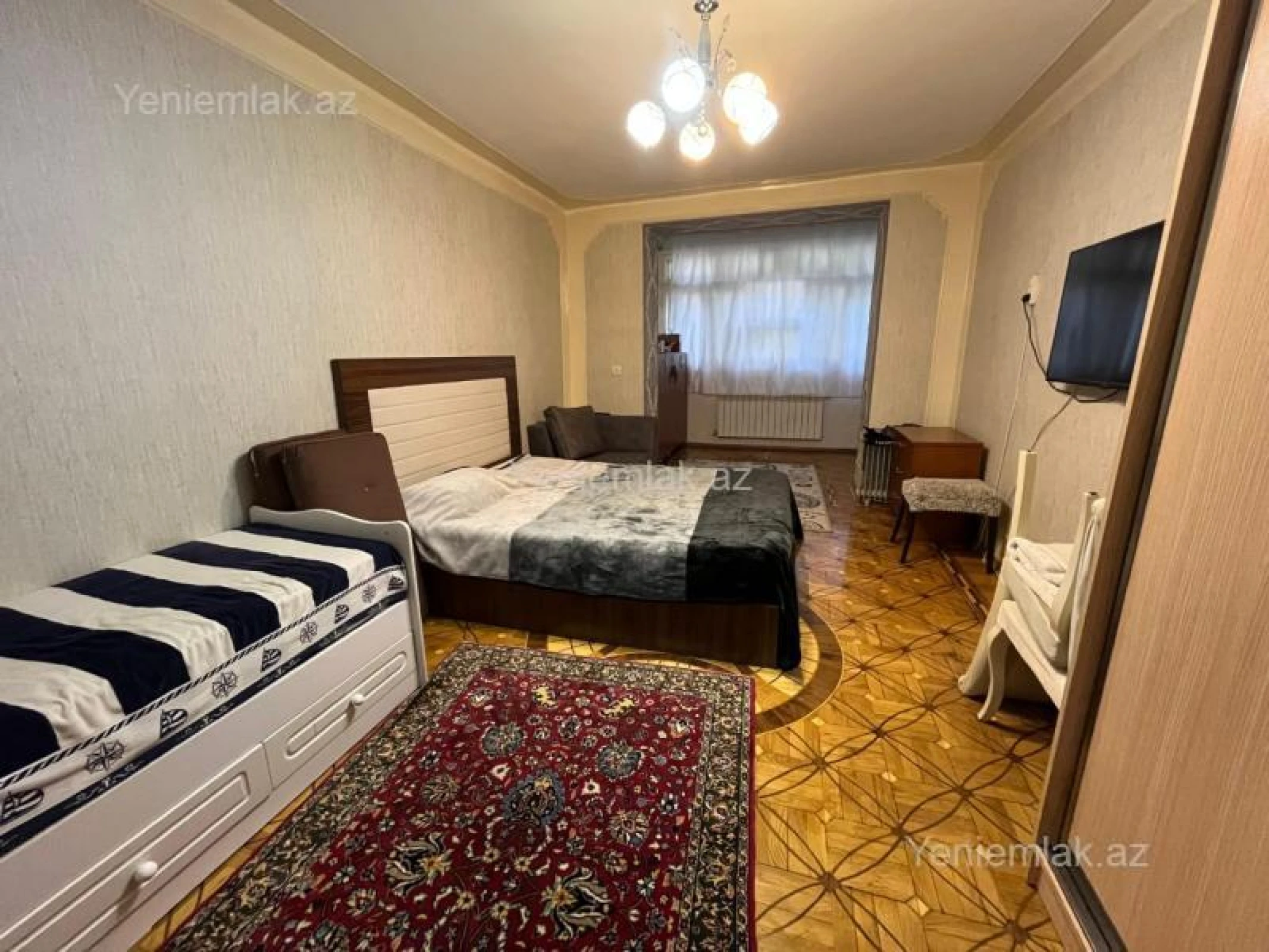 Satılır 3 otaqlı köhnə tikili 207 m²