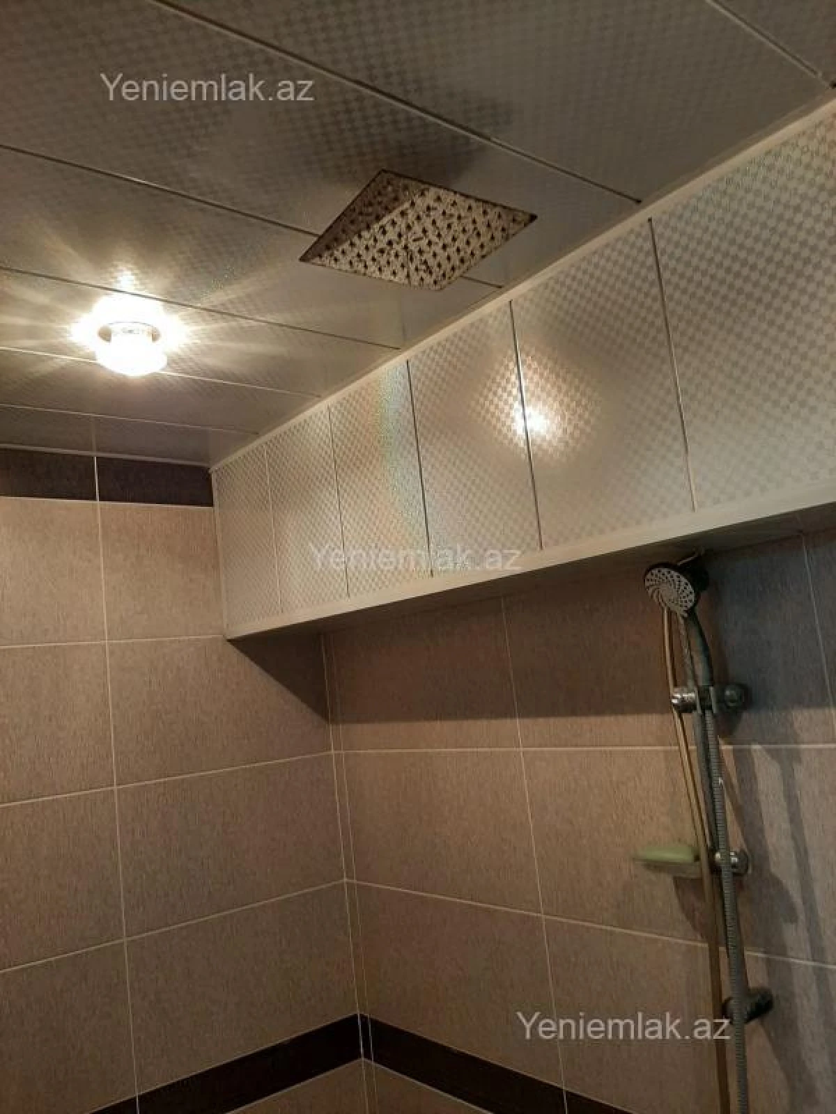 Satılır 3 otaqlı köhnə tikili 207 m²