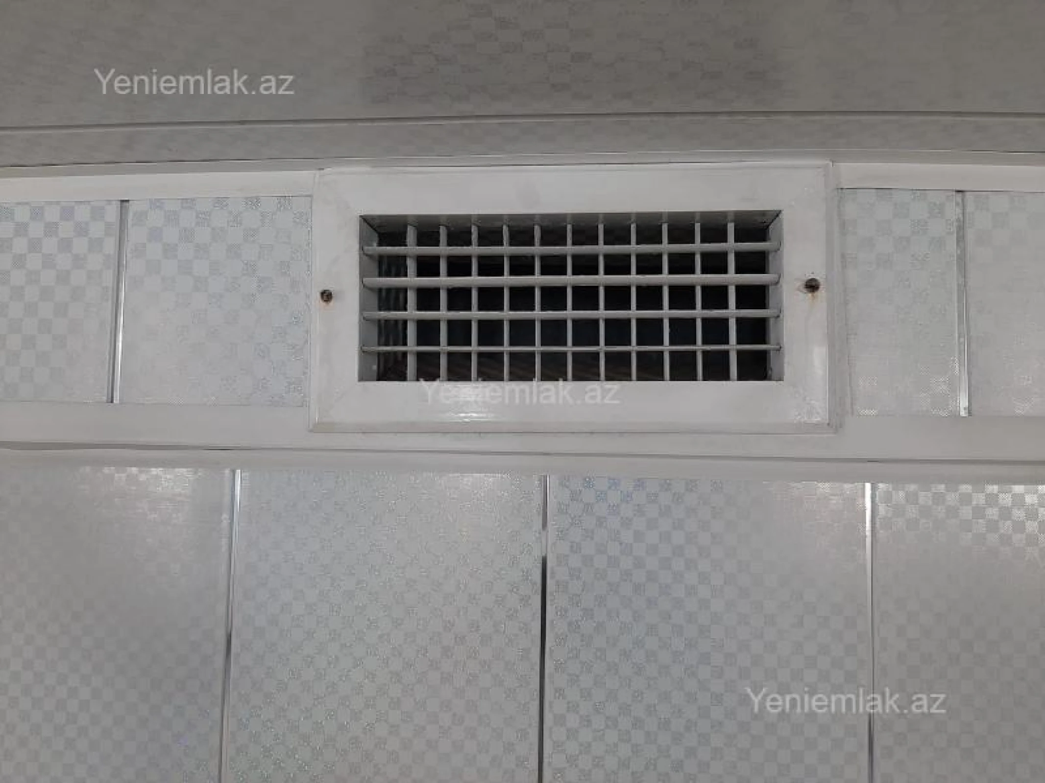 Satılır 3 otaqlı köhnə tikili 207 m²