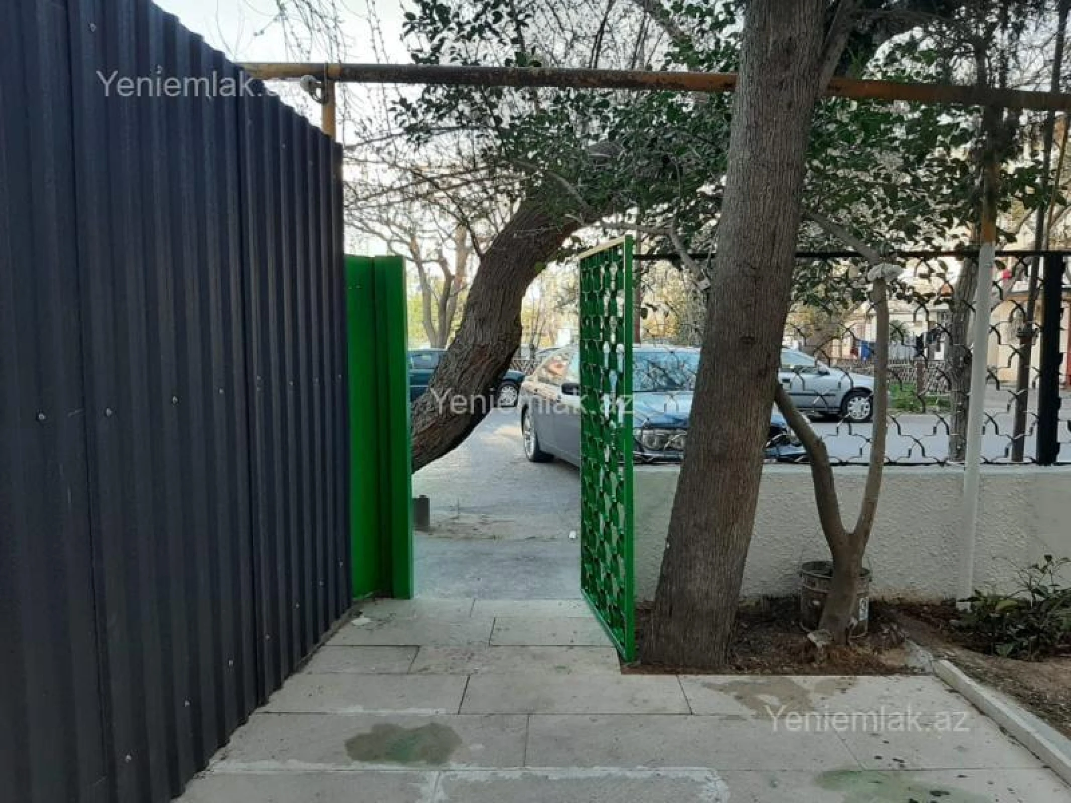 Satılır 3 otaqlı köhnə tikili 207 m²