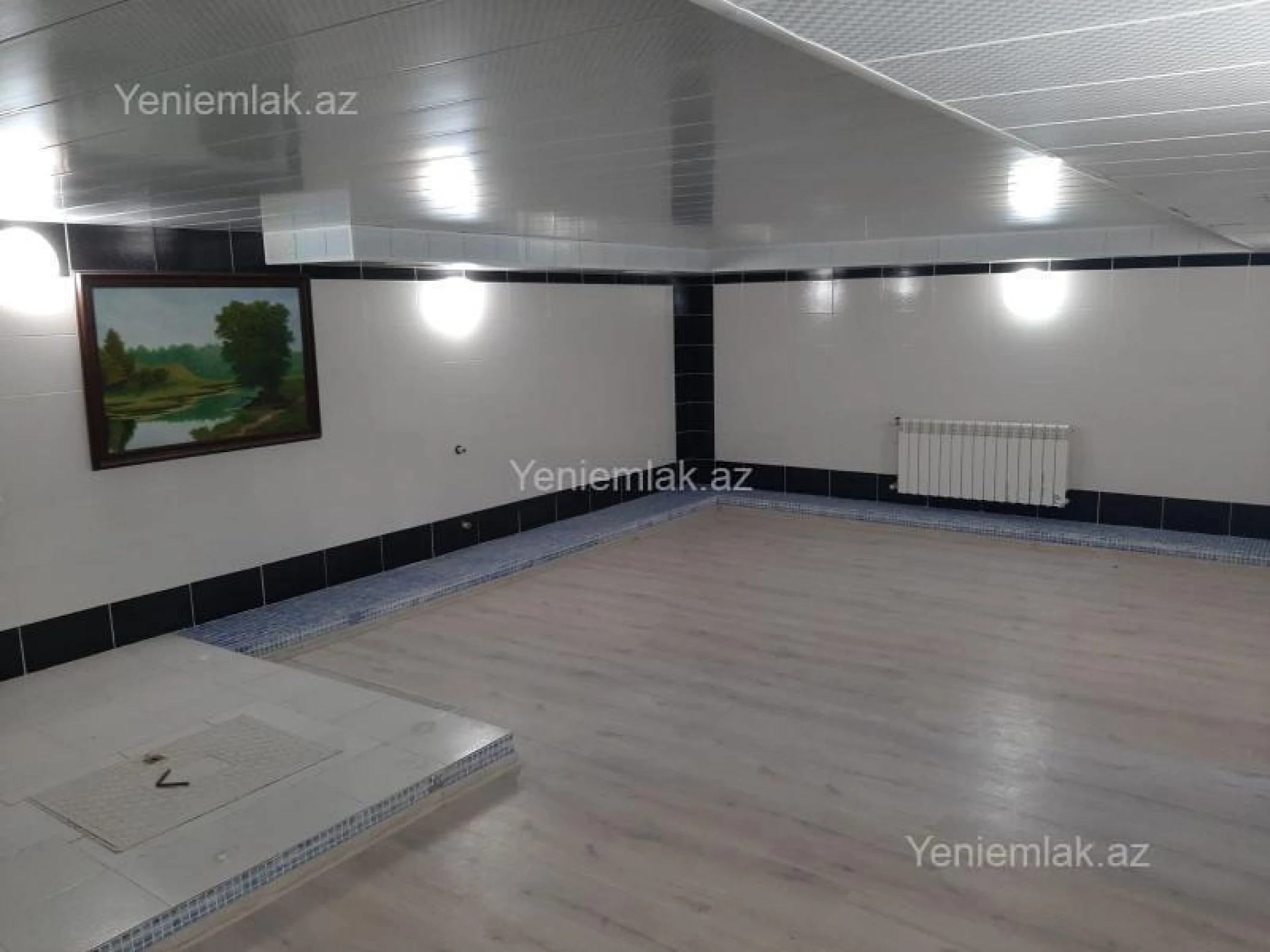 Satılır 3 otaqlı köhnə tikili 207 m²