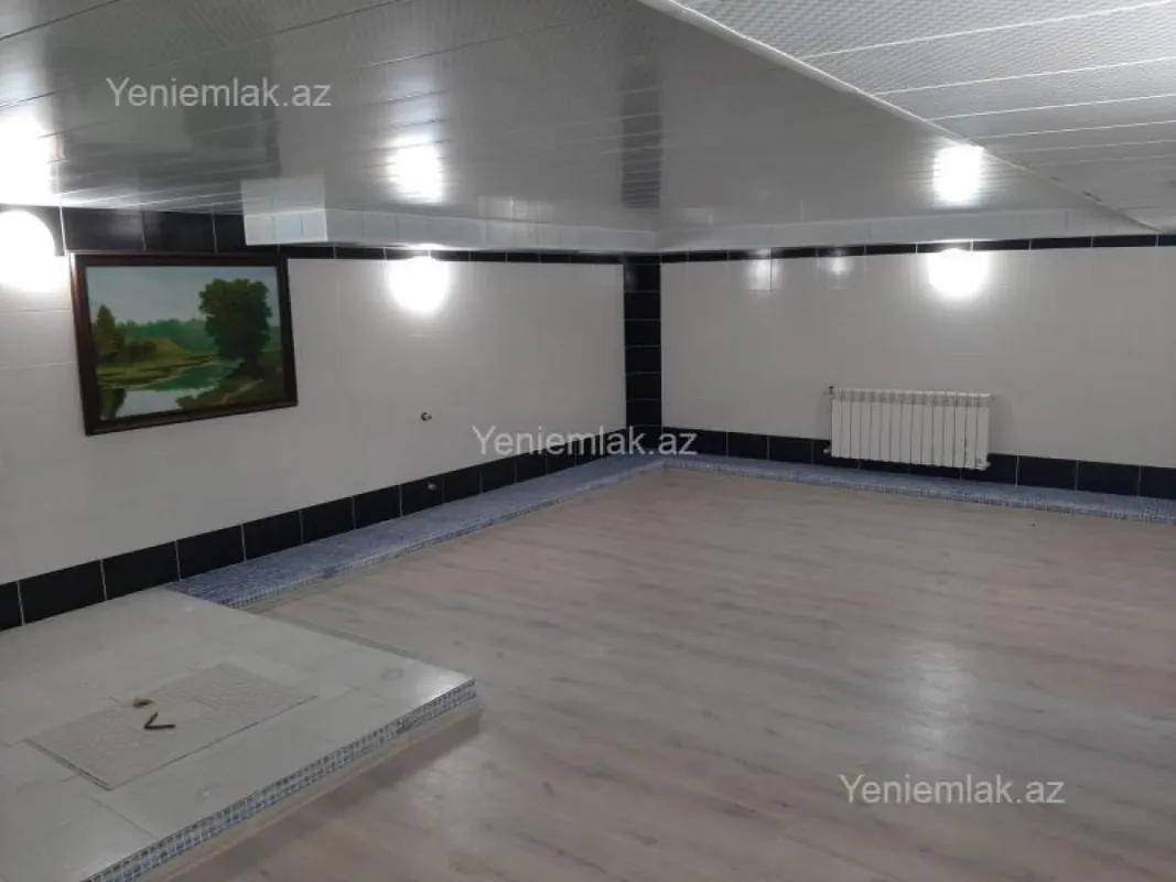 Satılır 3 otaqlı köhnə tikili 207 m²