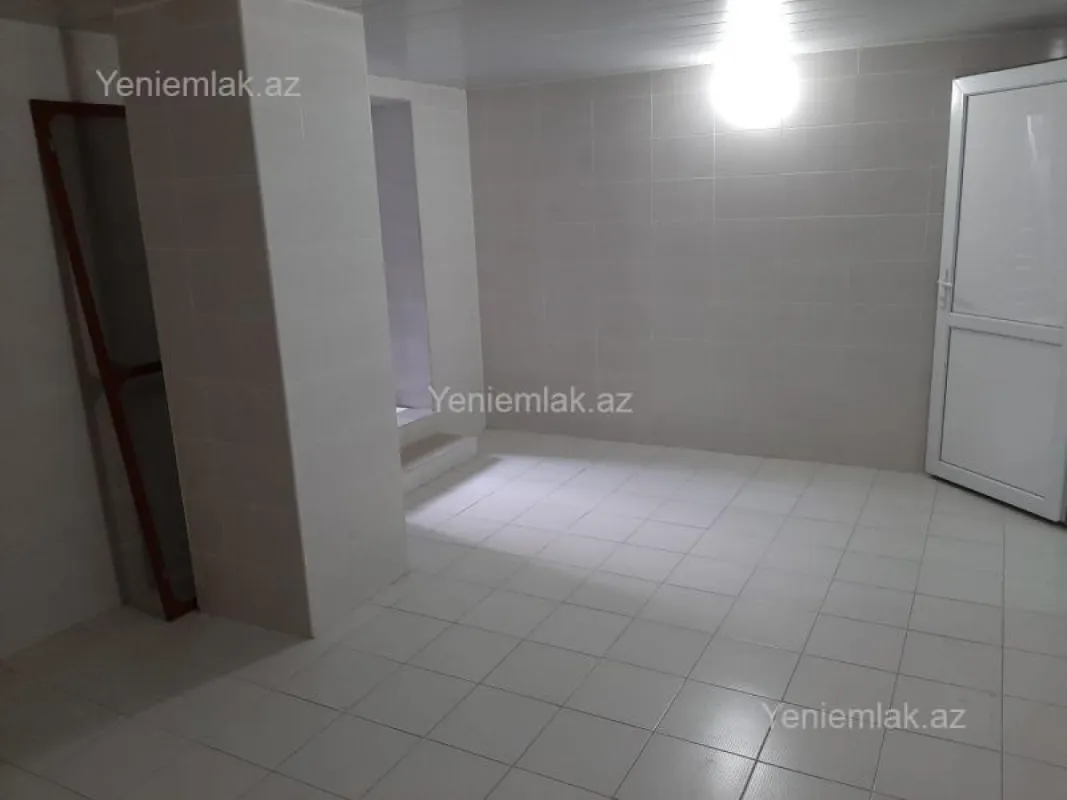 Satılır 3 otaqlı köhnə tikili 207 m²