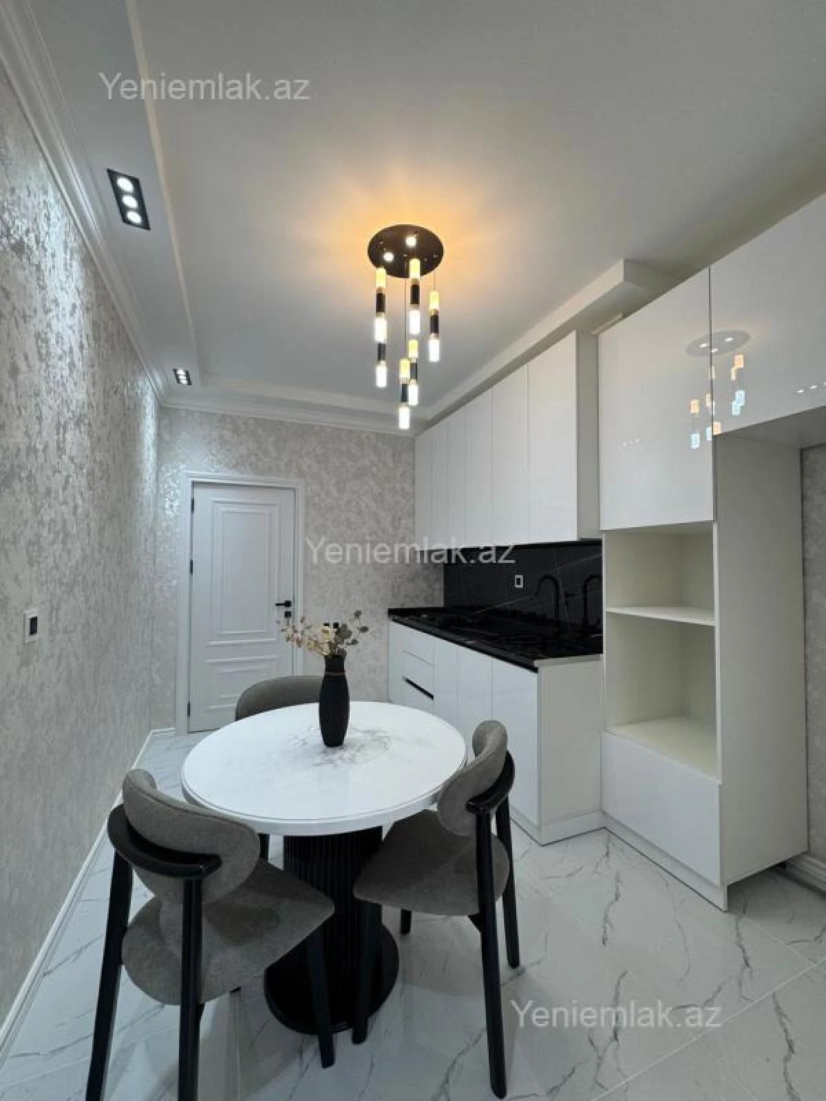 Satılır 2 otaqlı yeni tikili 85 m²