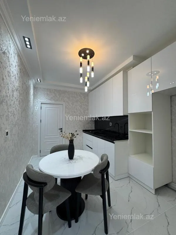 Satılır 2 otaqlı yeni tikili 85 m²