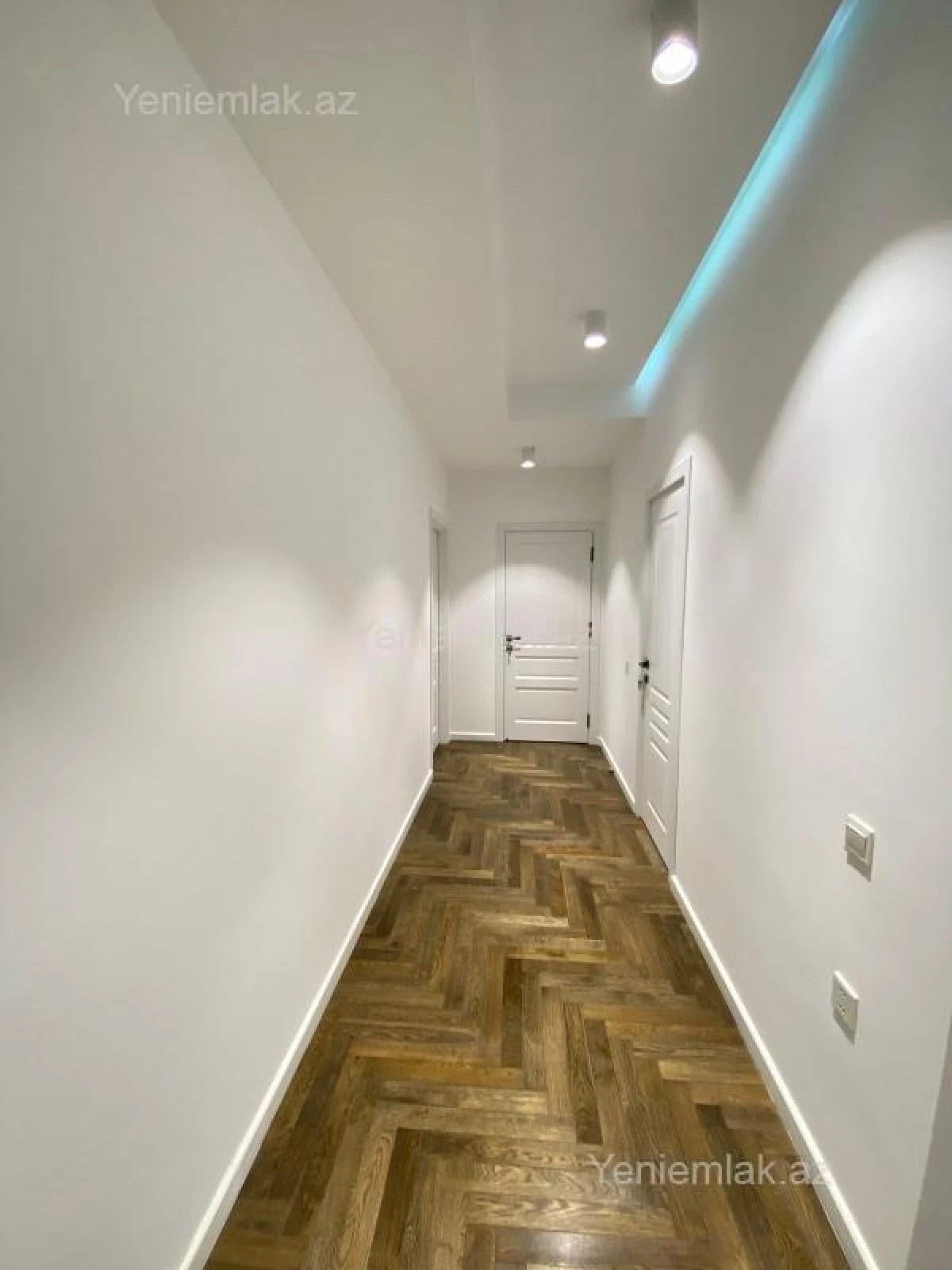 Satılır 3 otaqlı yeni tikili 120 m²