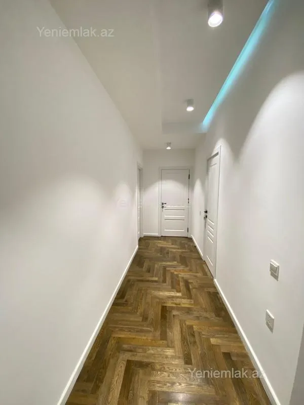 Satılır 3 otaqlı yeni tikili 120 m²