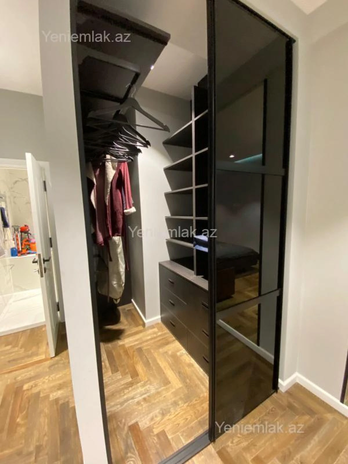 Satılır 3 otaqlı yeni tikili 120 m²