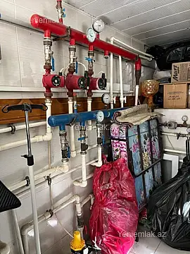 Satılır 4 otaqlı köhnə tikili 207 m²