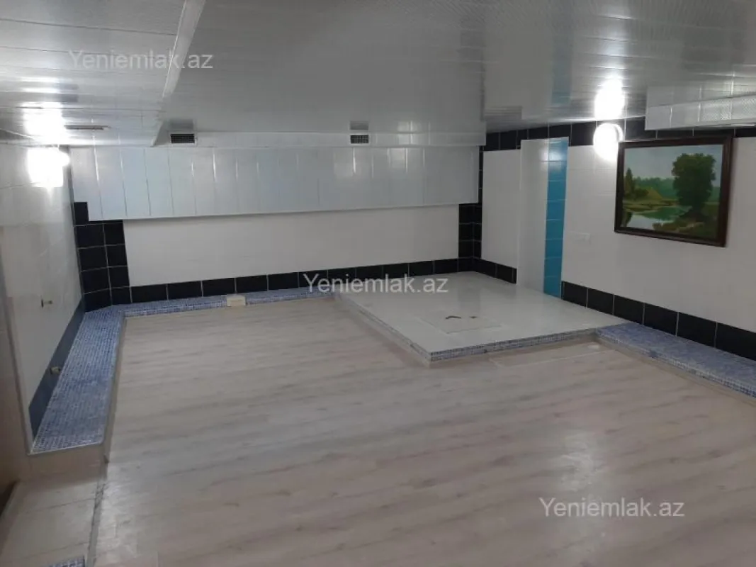 Satılır 4 otaqlı köhnə tikili 207 m²