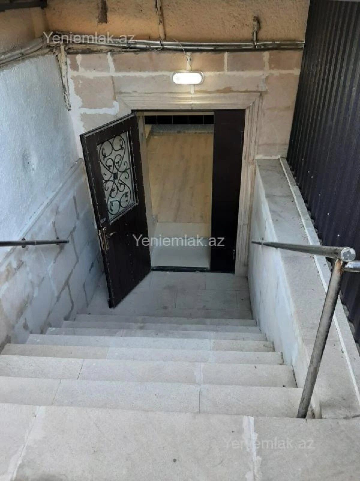 Satılır 4 otaqlı köhnə tikili 207 m²