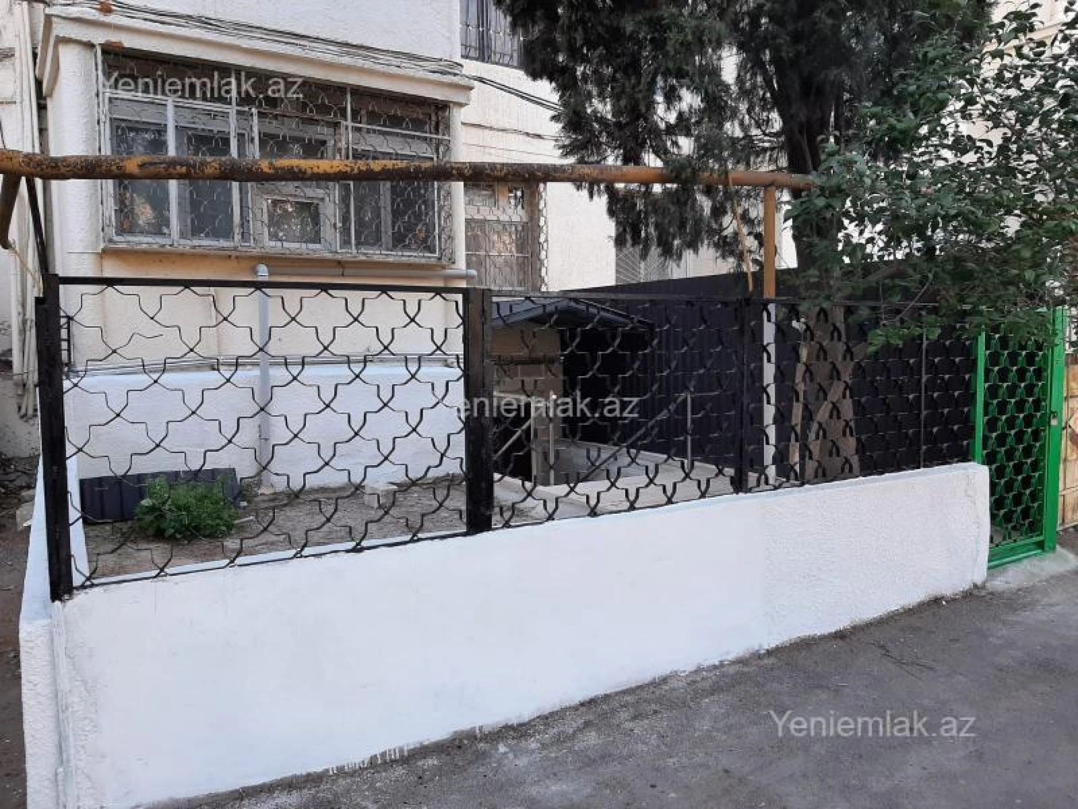 Satılır 4 otaqlı köhnə tikili 207 m²
