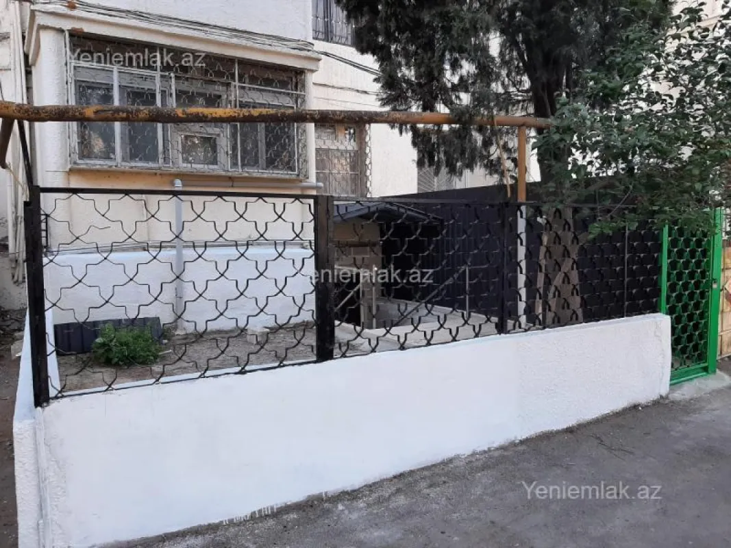 Satılır 4 otaqlı köhnə tikili 207 m²