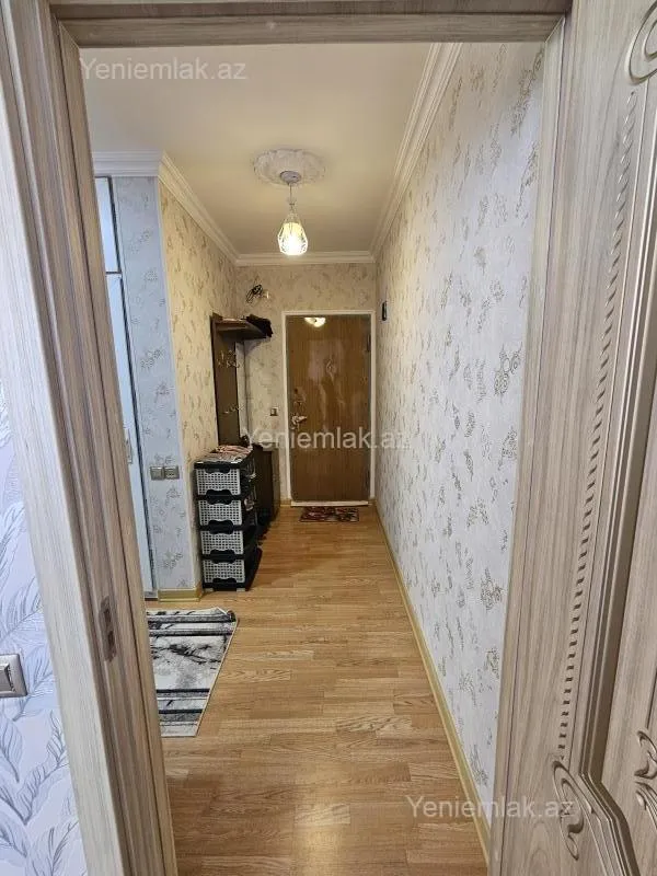 Satılır 1 otaqlı köhnə tikili 38 m²