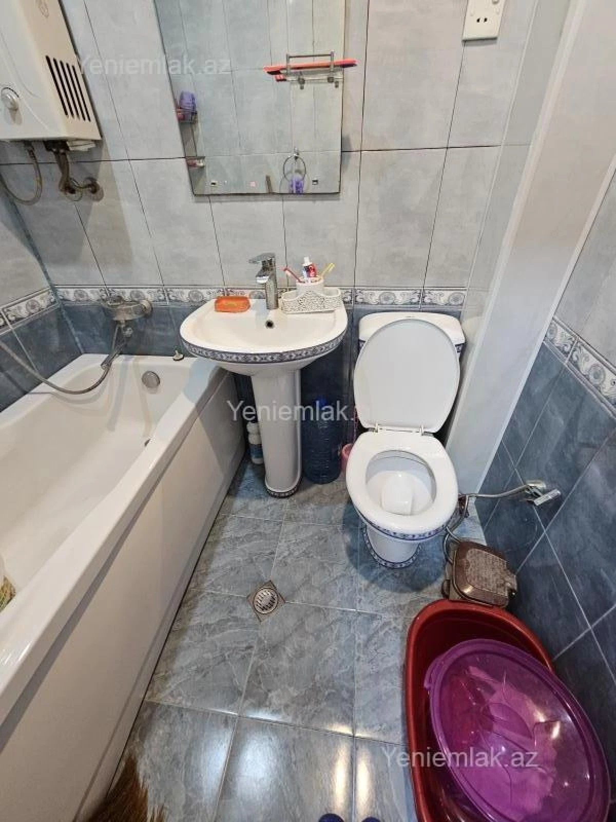 Satılır 1 otaqlı köhnə tikili 38 m²