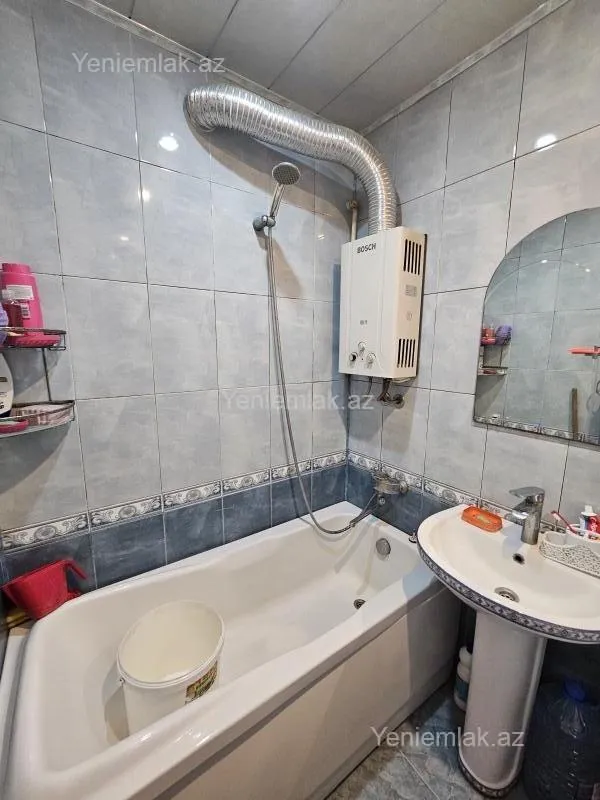 Satılır 1 otaqlı köhnə tikili 38 m²