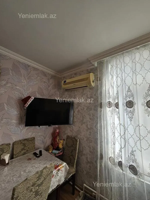 Satılır 1 otaqlı köhnə tikili 38 m²