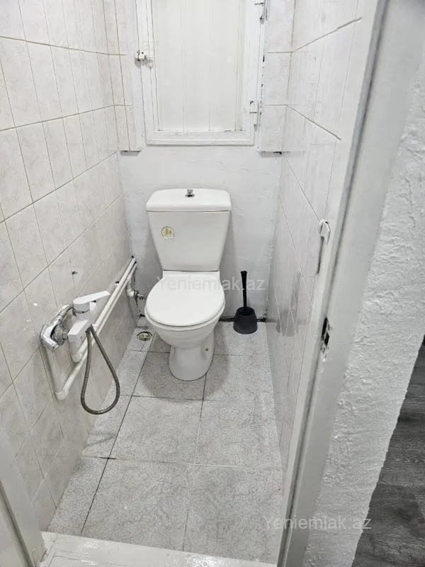 Satılır 3 otaqlı köhnə tikili 70 m²