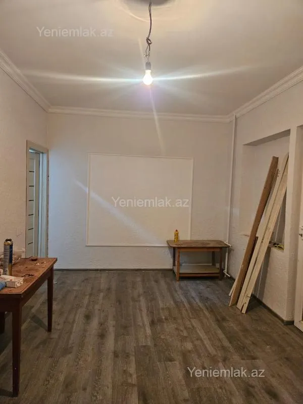 Satılır 3 otaqlı köhnə tikili 70 m²