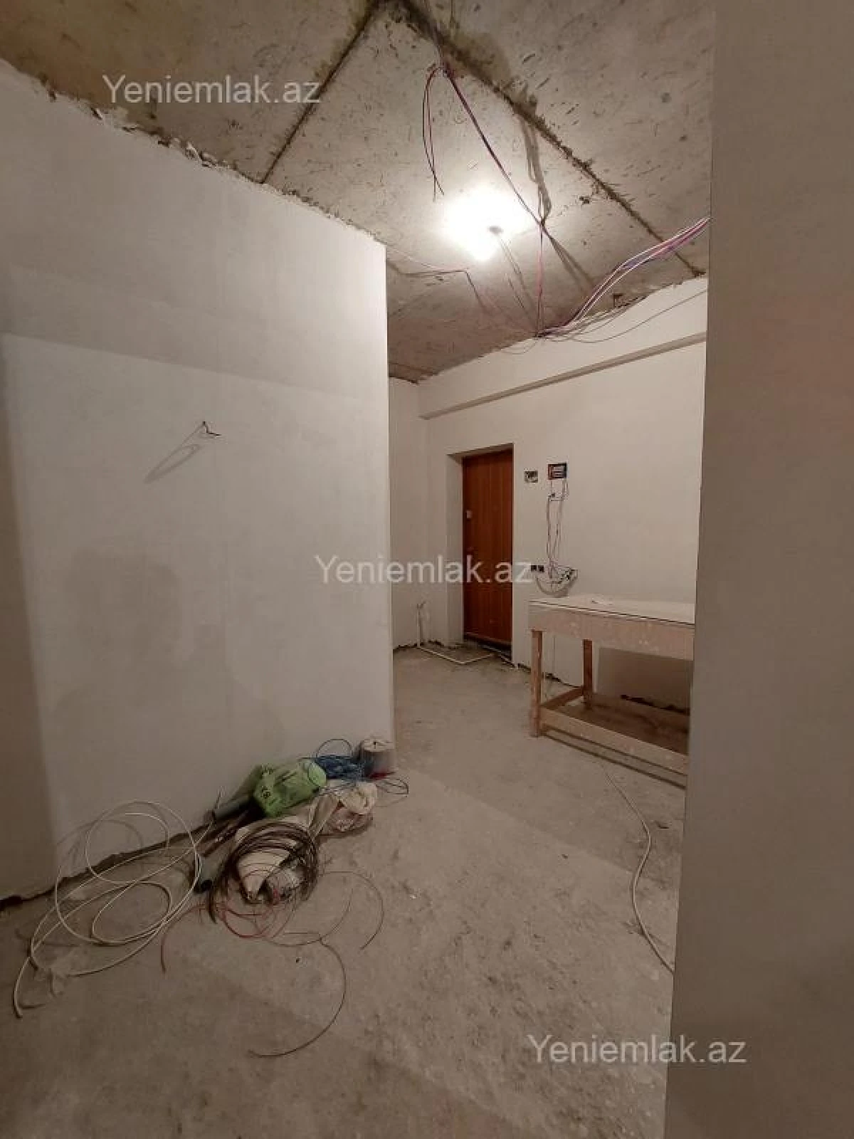 Satılır 2 otaqlı yeni tikili 60.6 m²
