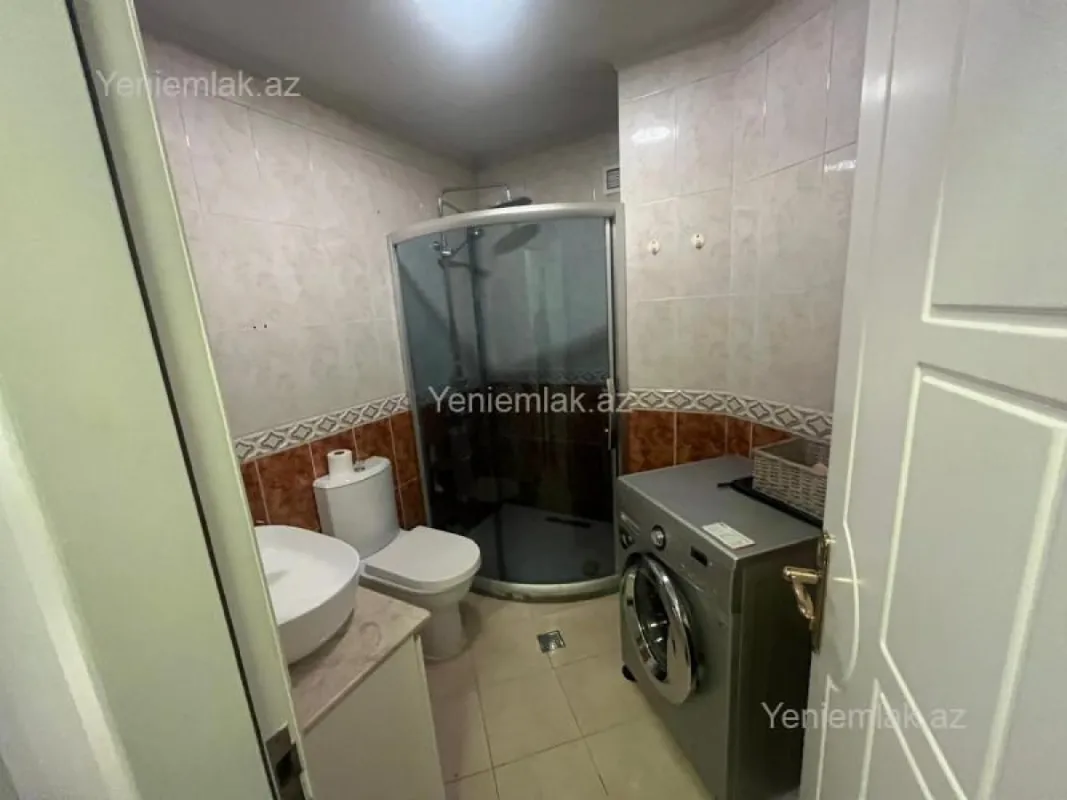 Satılır 4 otaqlı köhnə tikili 100 m²