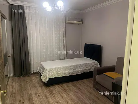 Satılır 4 otaqlı köhnə tikili 100 m²