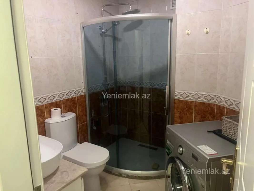 Satılır 4 otaqlı köhnə tikili 100 m²