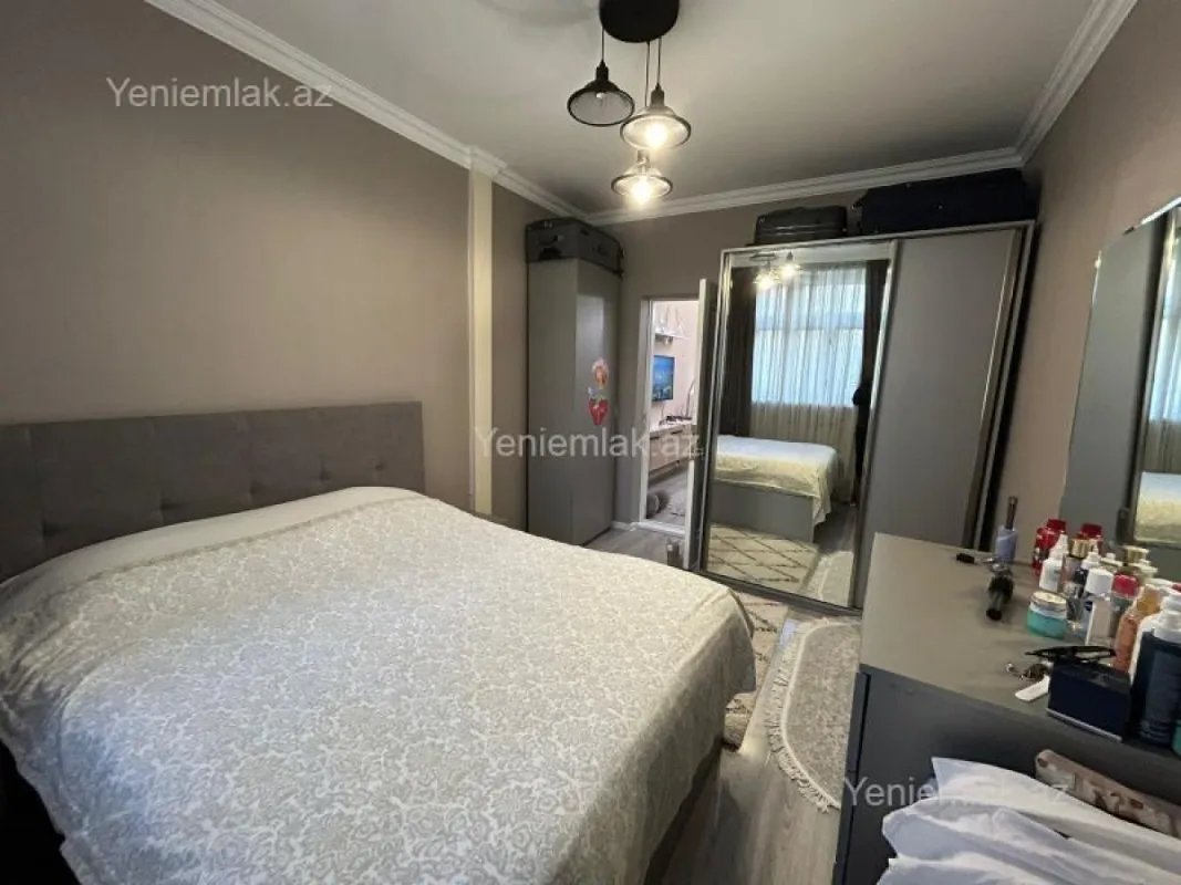 Satılır 2 otaqlı köhnə tikili 45 m²