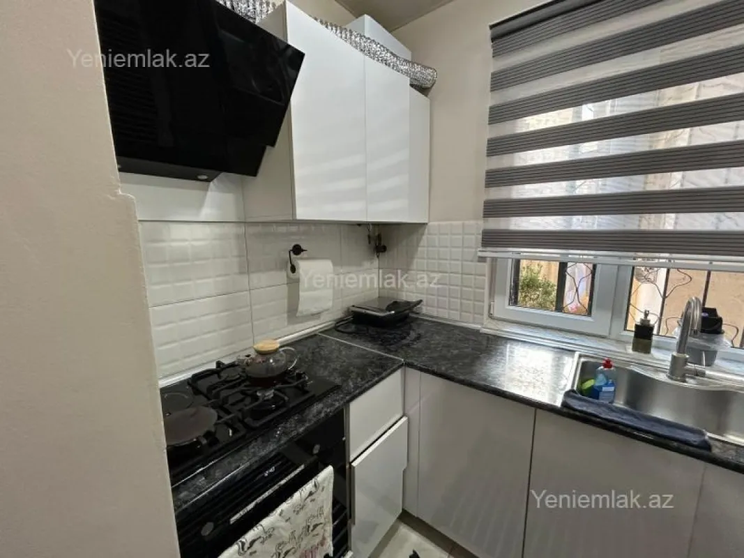 Satılır 2 otaqlı köhnə tikili 45 m²