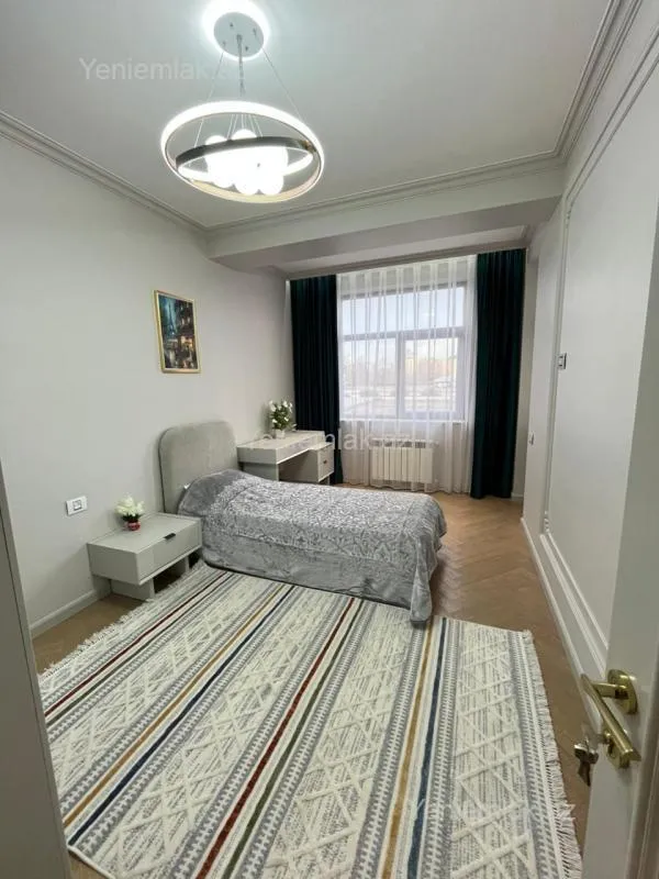 Satılır 3 otaqlı yeni tikili 97 m²