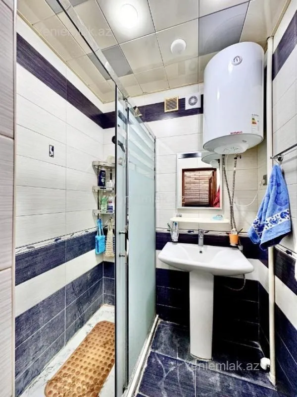Satılır 3 otaqlı köhnə tikili 90 m²