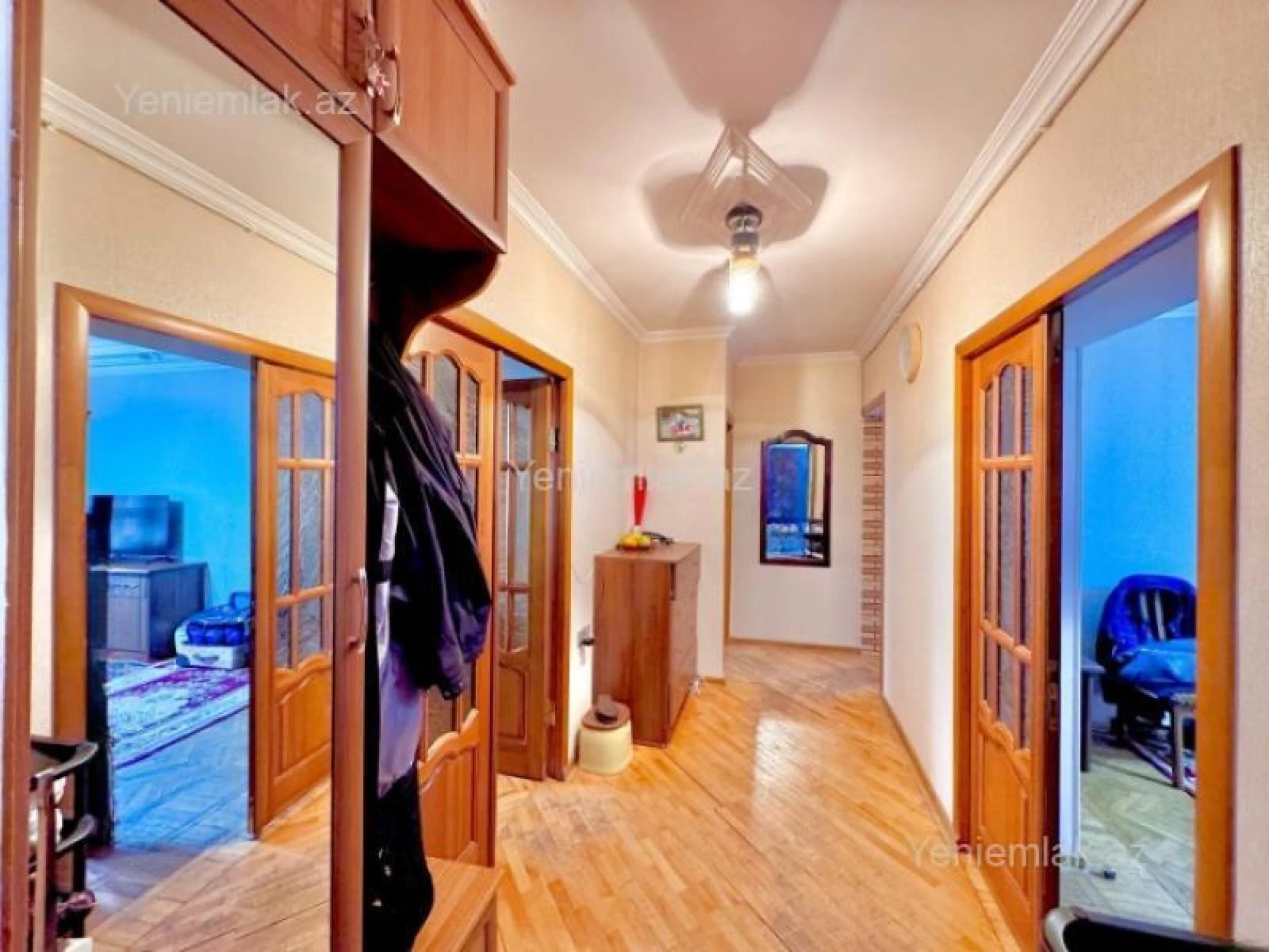 Satılır 3 otaqlı köhnə tikili 90 m²