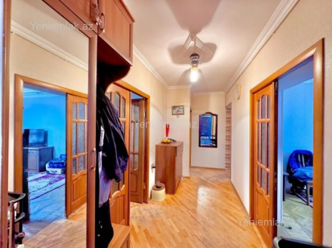 Satılır 3 otaqlı köhnə tikili 90 m²