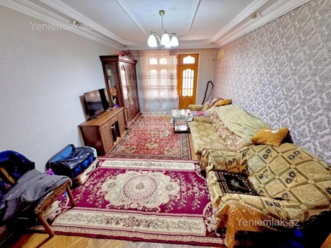 Satılır 3 otaqlı köhnə tikili 90 m²